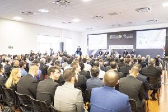 Cadeia produtiva do alumínio reunida em evento realizado em São Paulo