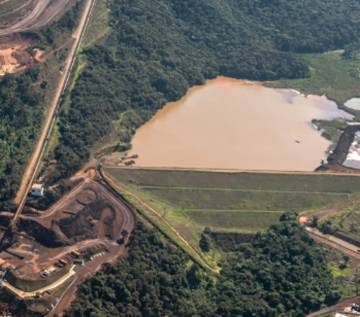 Impacto dos rejeitos na calha do rio Paraopeba já atingia 63 km até a tarde de domingo