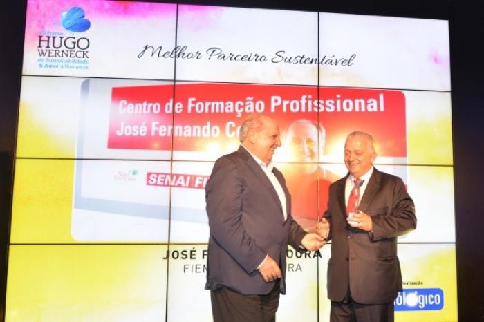 José Fernando Coura recebe Prêmio Hugo Werneck de sustentabilidade