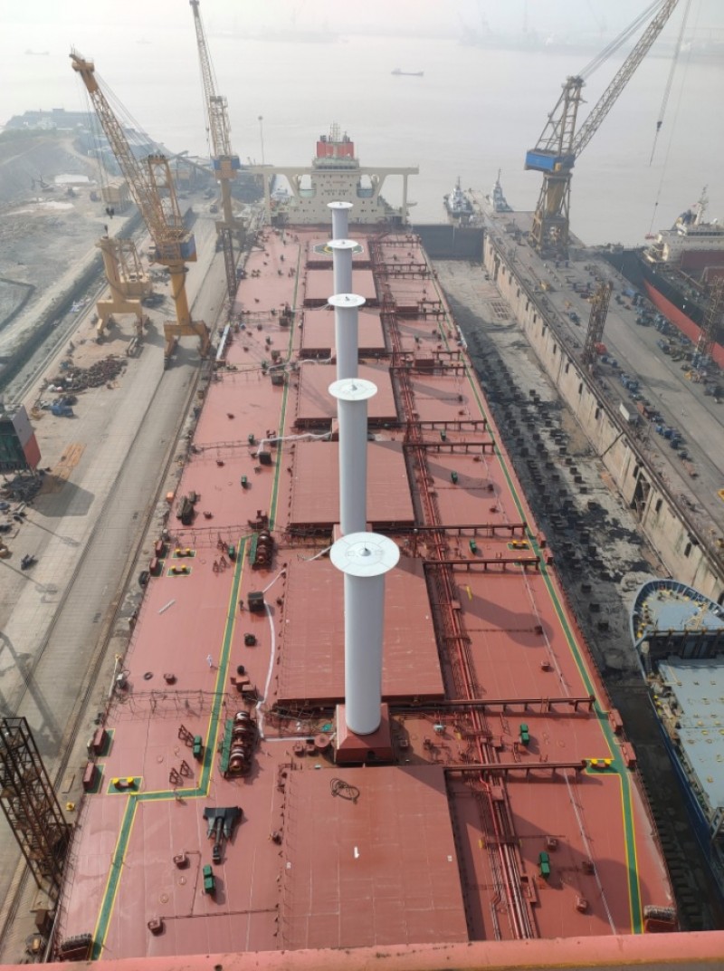 Navio VLOC Guaibamax de 325 mil t de capacidade com velas rotativas (foto: Vale)