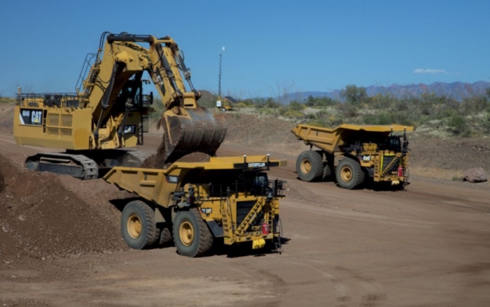 Caminhões autônomos da Caterpillar atingem marca histórica de volume transportado