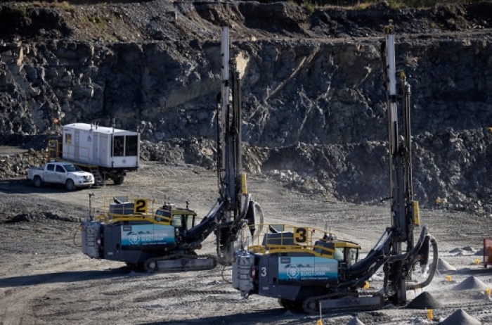 Cabine remota adaptada em caminhão opera múltiplas perfuratrizes em mina de calcopirita da Boliden