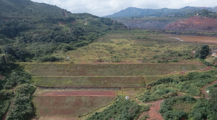 Vale coleta amostras de rejeitos da barragem Grupo para aumentar segurança na descaracterização