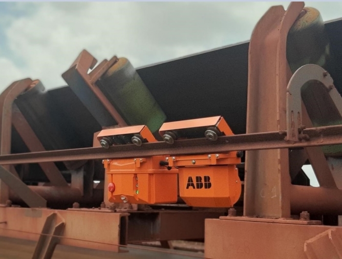 Robô da ABB inspeciona roletes das esteiras transportadoras de minérios