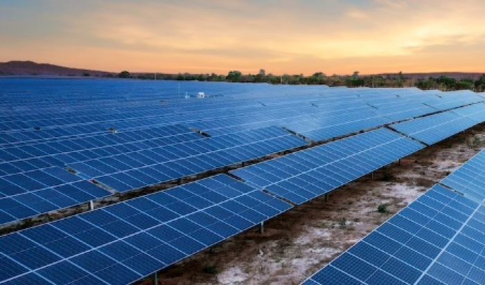 Votorantim Cimentos e Atlas Renewable assinam acordo para a construção de parque de energia solar em Paracatu