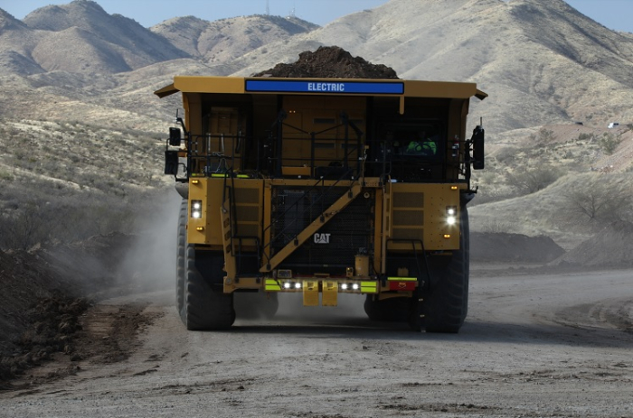Vale assina acordo e testará caminhões Caterpillar de grande porte movidos a bateria elétrica