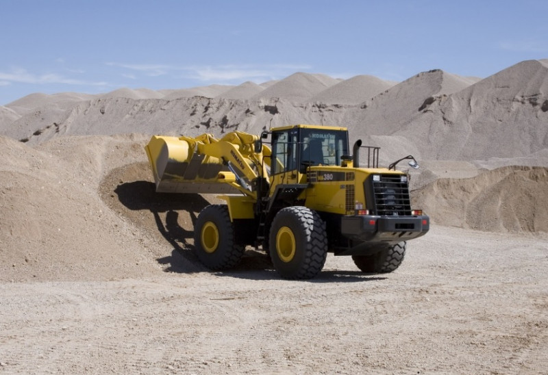 Komatsu - 50 anos da fábrica de Suzano (SP)