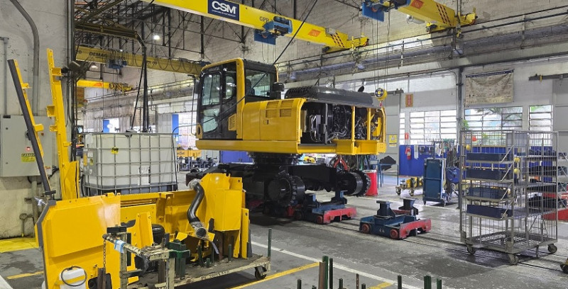 Komatsu - 50 anos da fábrica de Suzano (SP)