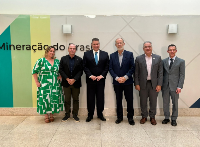 Ibram recebe Embaixador norte-americano para tratar da missão brasileira nos EUA