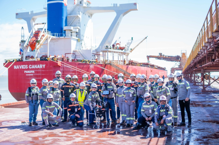 Anglo American e Ferroport celebram a exportação de 200 milhões t pelo Porto do Açu