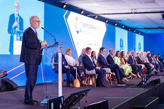 Cerimônia de abertura da Exposibram 2025 lota auditório e valoriza a cultura local