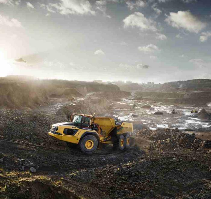 Maior caminhão articulado da Volvo já está disponível no Brasil