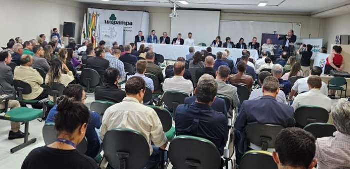 Fórum debate projeto que altera regras da faixa de fronteira e pode beneficiar mineração no RS