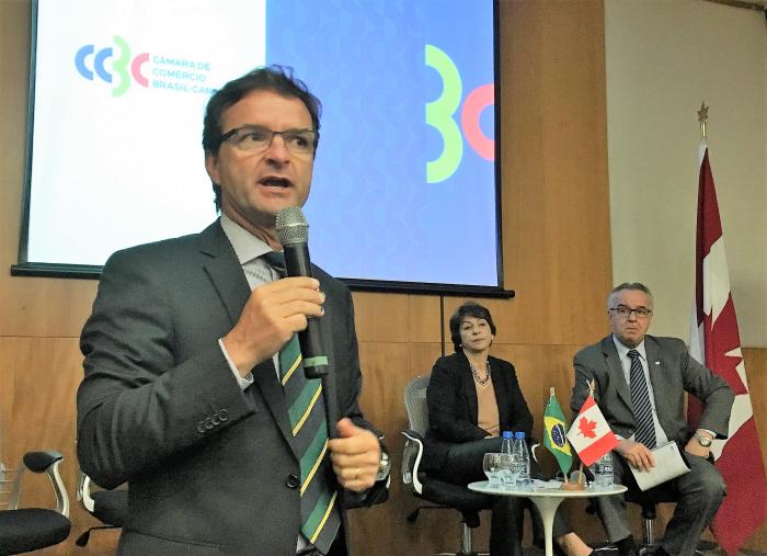 Brasil e Canadá estreitam relações na área mineral