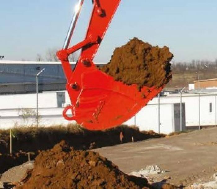 Análise correta da caçamba mais adequada é importante ao adquirir uma escavadeira 