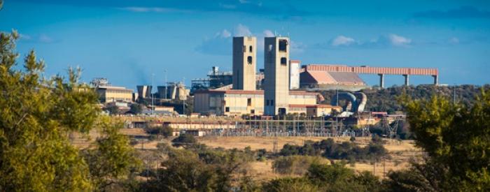 Desabamento em mina de ouro na África do Sul tem três mortes confirmadas