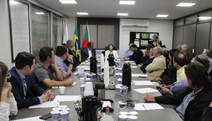 Desassoreamento do rio Guaíba é debatido em reunião promovida pelo Sindibritas e Agabritas