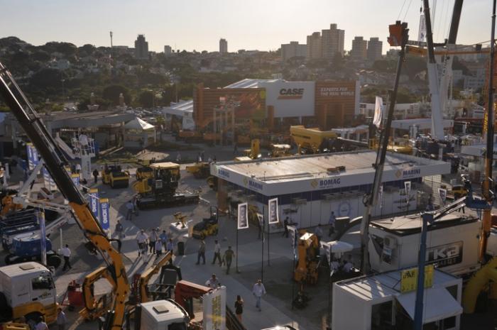 Fabricantes de equipamentos da Linha Amarela estão otimistas para feira em junho