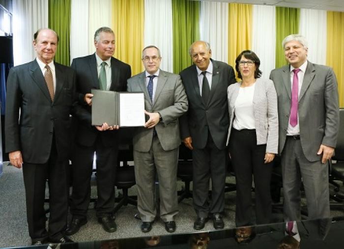 CPRM, ANP e Petrobras firmam parceria que revitalizará museu e criará  Centro de Referência de Geociências